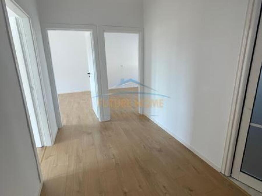 Shitet, Apartament 2+1, Ali Demi, Tirane.