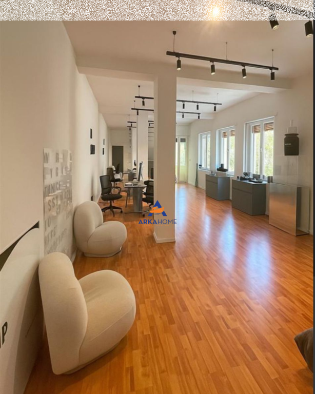 LOCALE COMMERCIALE IN AFFITTO 70M2 "BLLOK" 800 EURO