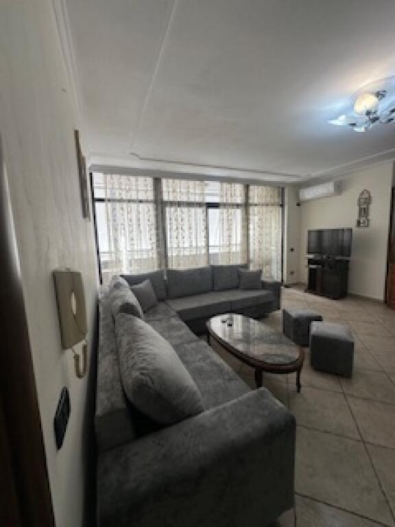 In affitto di fronte a Delijorgji 2+2 + balcone con 700