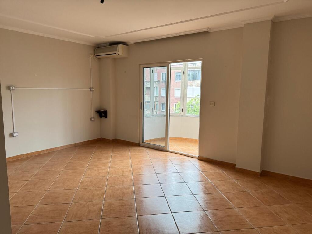 🏢 Spazio per Ufficio in Affitto – Piazza “Willson”, Bllok