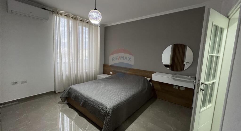 Apartament 2+1 me qira në Qendër