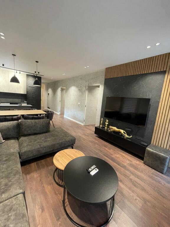 Apartament per qera 2+1+2+parkim Liqeni i Thate