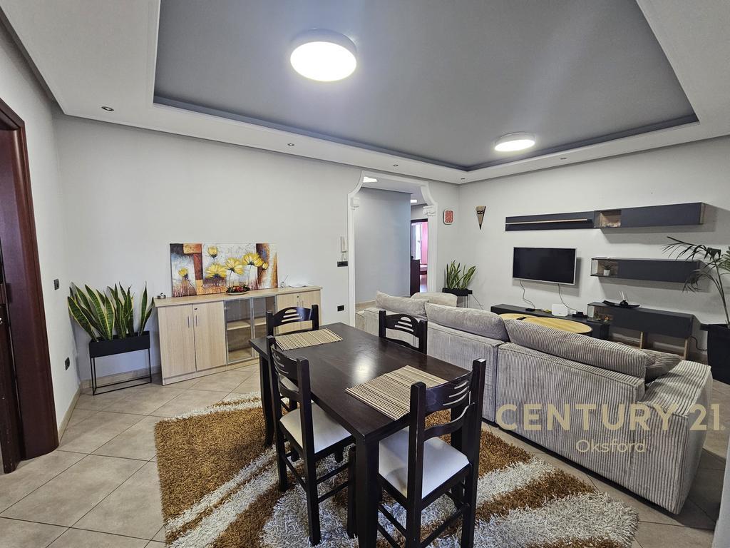 AFFITTASI APPARTAMENTO 3+1+2 A XHAMLLIK! 750 € /Mese
