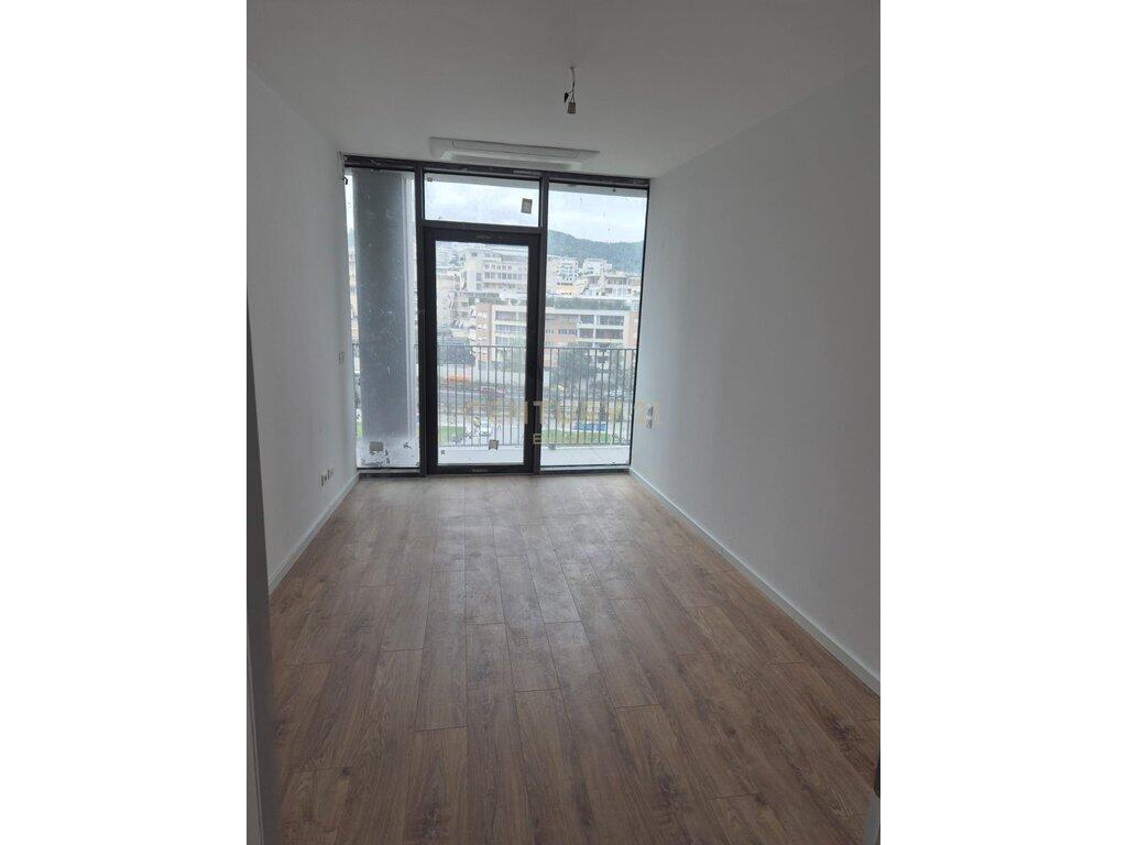 LAKE VIEW, AFFITTO APPARTAMENTO/UFFICIO 2+1+2!