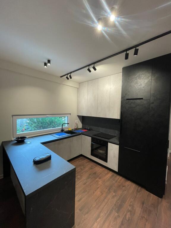 Apartament per qera 2+1+2+parkim Liqeni i Thate