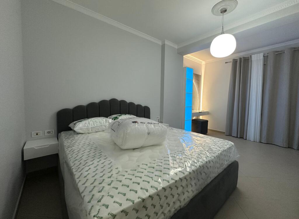 For rent apartment 2+1+2+parking space at Komuna Parisit