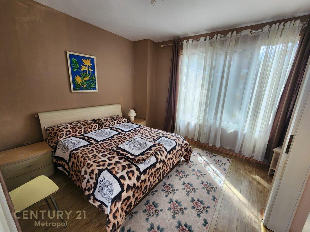 Shitet Vilë 3-Katëshe në Qerret, Kavajë!