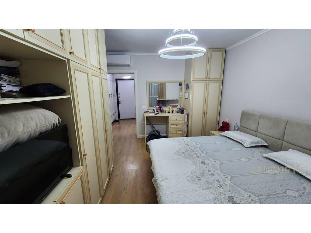 VENDIAMO APPARTAMENTO 1+1 ARREDATO A YZBERISHT!