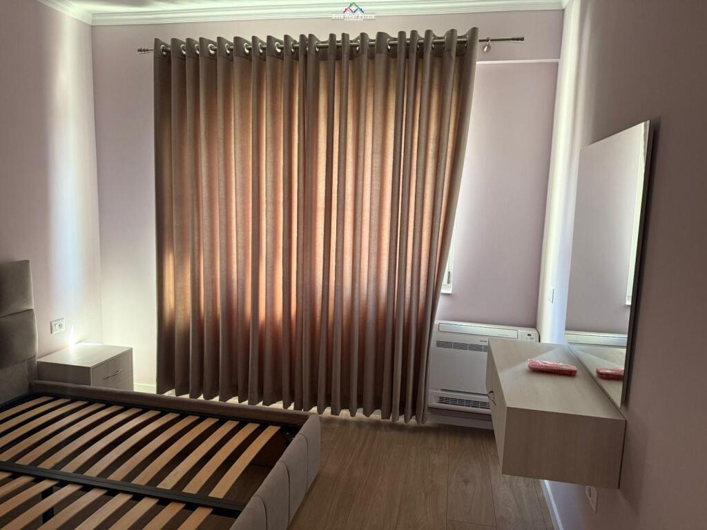 Appartamento in affitto 2+1+2 presso l'ex Campo di Aviazione (ID B2201518) Tirana