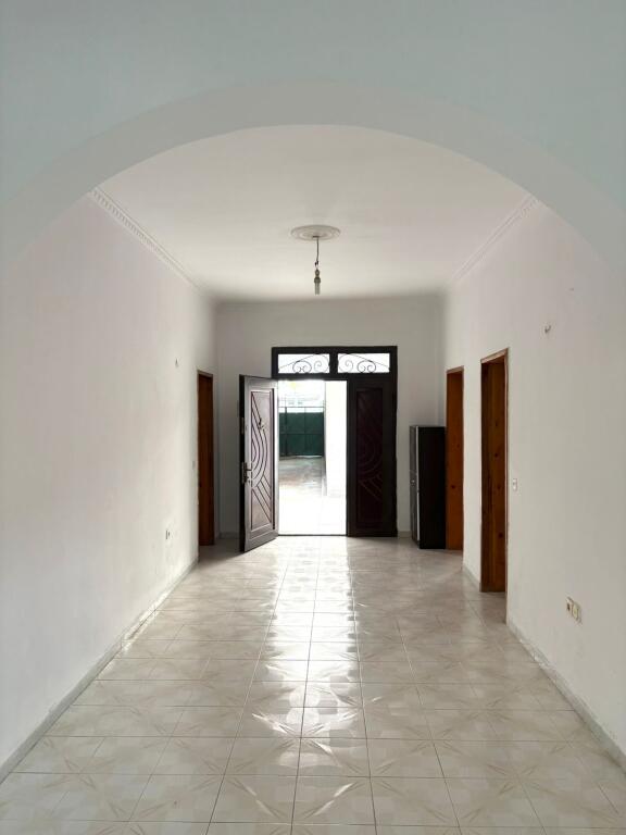 💠 Shtepi Private për Qira – Kati i Parë ish Keneta , prane karburant 2 Elda