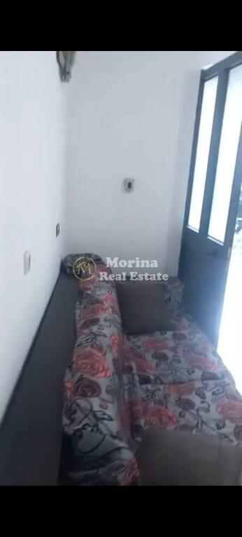 Affitto, Appartamento 1+1, Via Besa , 250 Euro/Mese