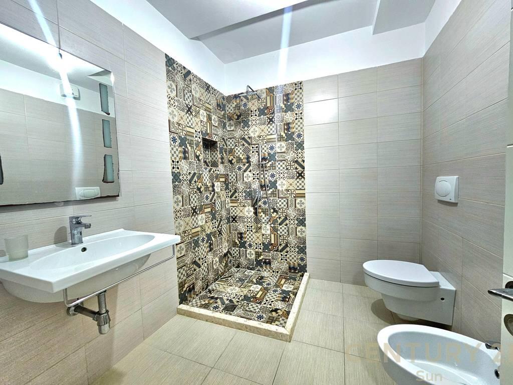 JEPET ME QERA APARTAMENT 2+1+GARAZH TE KOPSHTI ZOLOGJIK