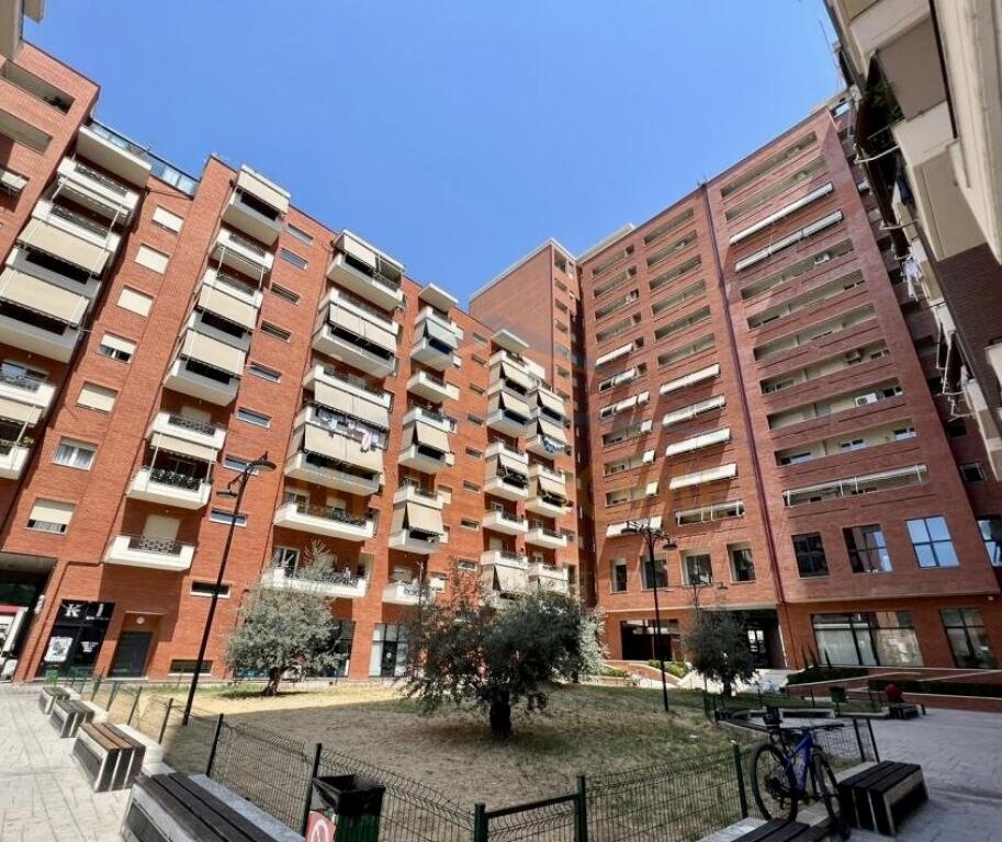 In vendita, Duplex 2+1 nel complesso Golden Park 3