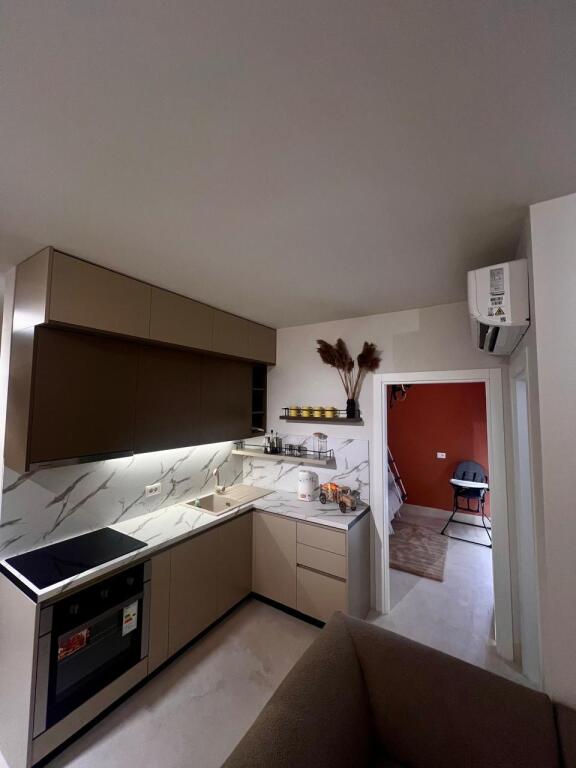Apartament me qera 2+1 ne Astir