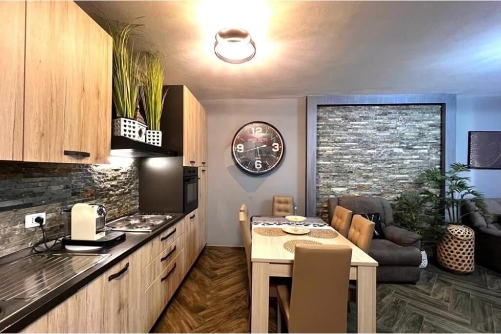 Apartament 2+1 per qira tek Kompleksi Magnet, 21 Dhjetori
