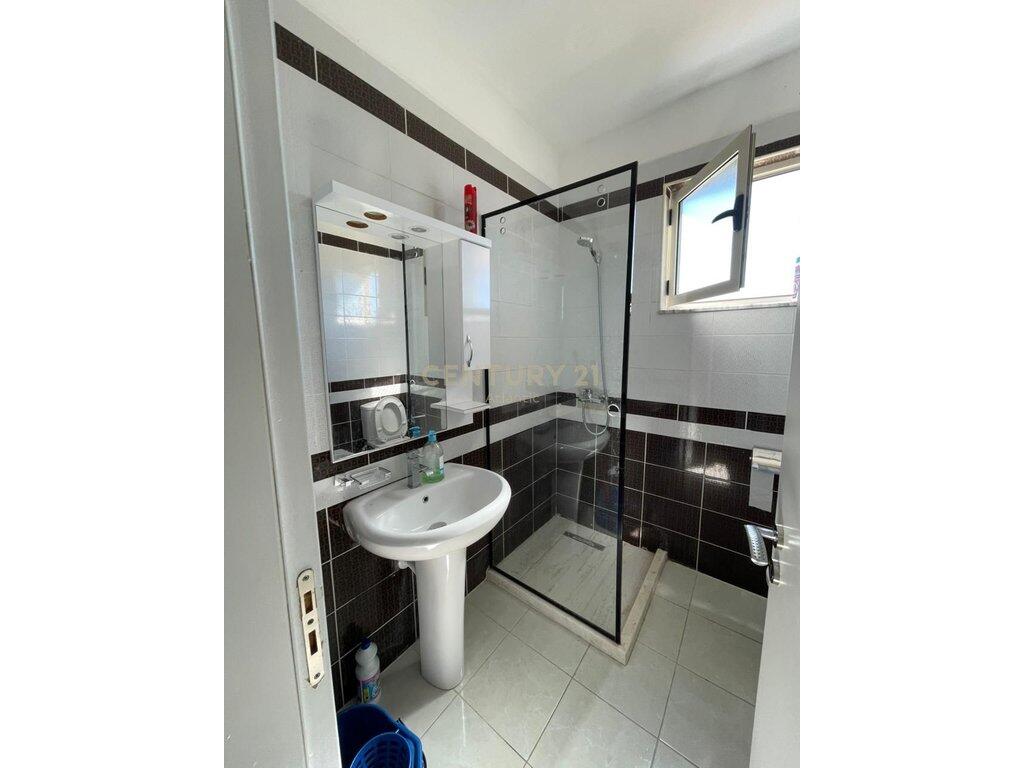 Appartamento in affitto 2+2 con veranda e vista mare – Complesso Rotondo, Plepa, Durrës !!