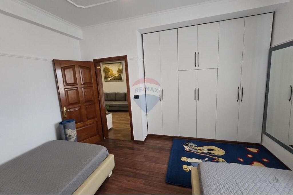 Apartament 2+1 me qera 5 Maji
