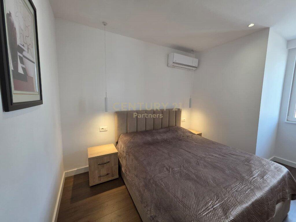 Appartamento 2+1 In Affitto in Via Mine Peza, Tirana - 1000€ | 90 m²