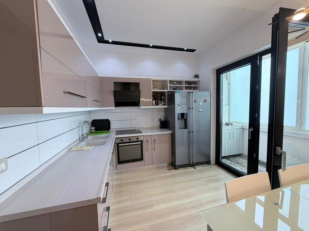 KAFE FLORA, VENDIAMO APPARTAMENTO 3+1 250,000 €