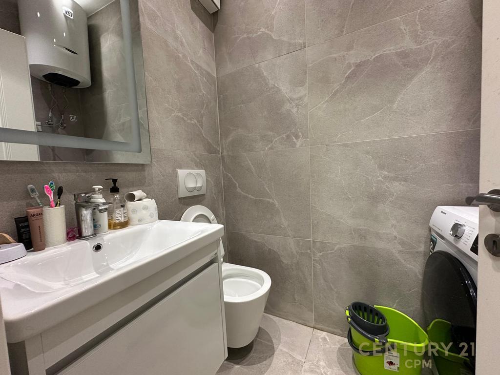 In the Commune of Paris, We Rent Apartment 2+1+2!