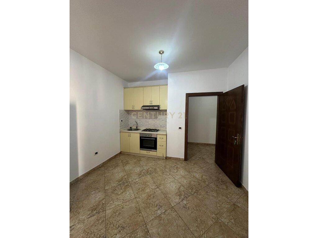 Appartamento 1+1 in affitto a Spiaggia Ruota Rossa, Durazzo
