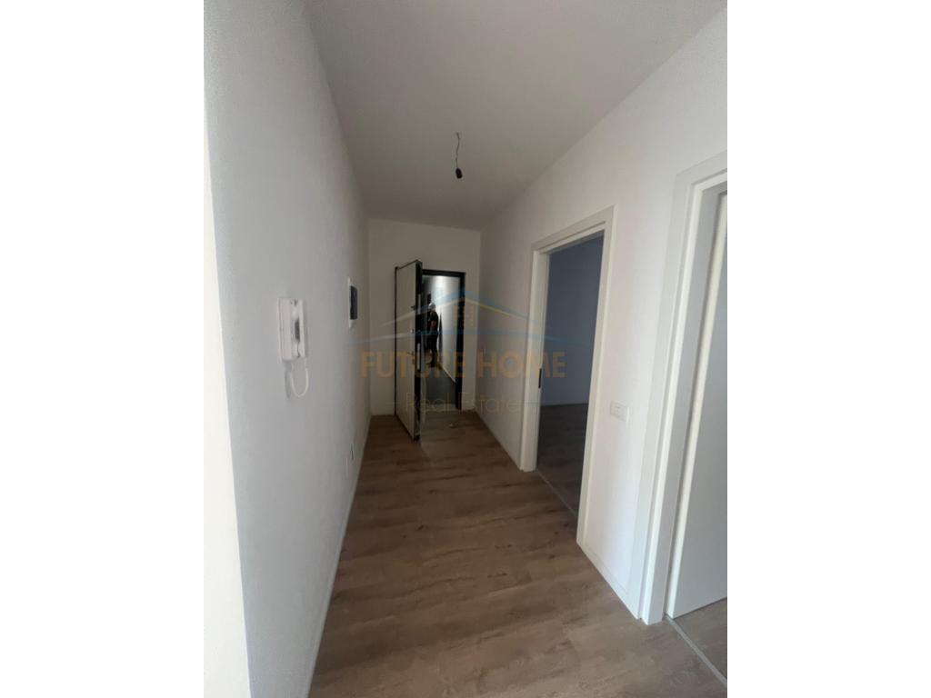 In vendita, Appartamento 2+1, Complesso Univers City, Tirana.