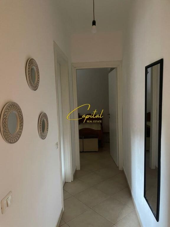 APARTAMENT ME QERA 2+1 KOPSHTI BOTANIK 45.000 LEKE