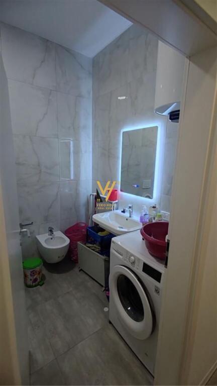 VENDESI APPARTAMENTO 2+1+BLK A KOM.MANGALEM, ALI DEMI 176.000 EURO