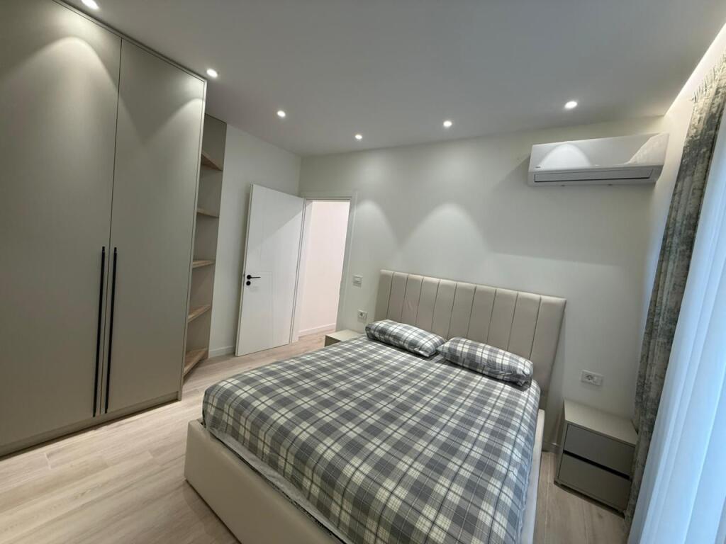 🏡 Affittasi Appartamento 1+1 📍 Don Bosko – vicino a Zogu i Zi, vicino all'Artista💶 700 € / mese