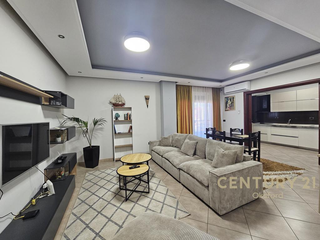 AFFITTASI APPARTAMENTO 3+1+2 A XHAMLLIK! 750 € /Mese