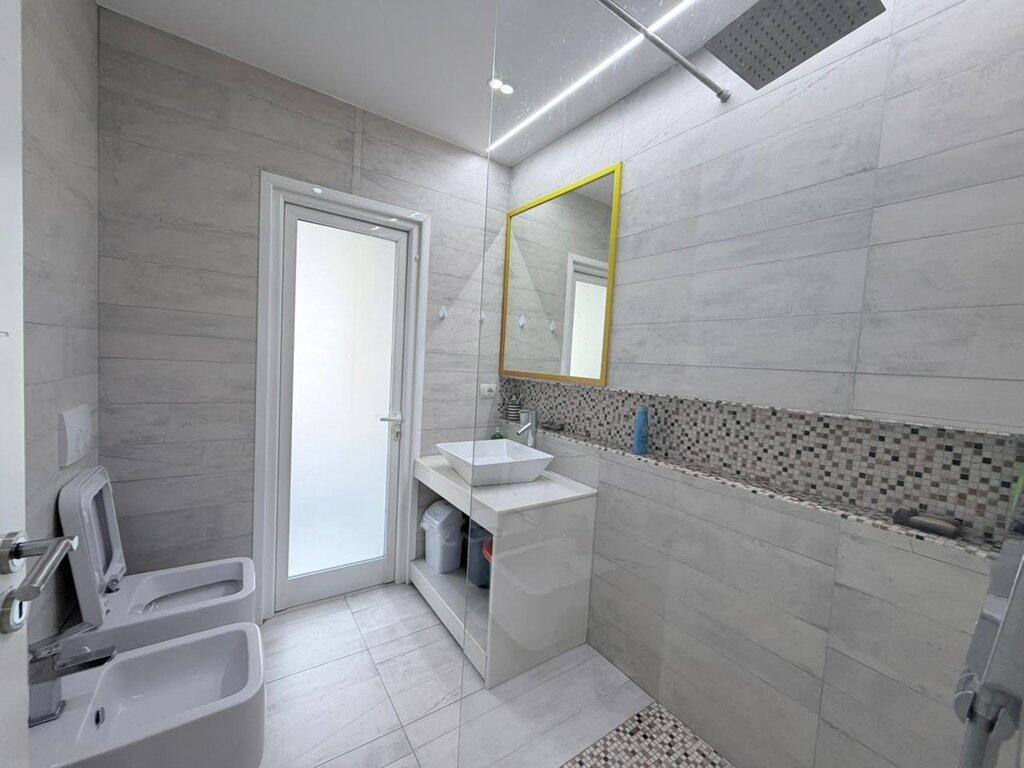 KAFE FLORA, VENDIAMO APPARTAMENTO 3+1 250,000 €