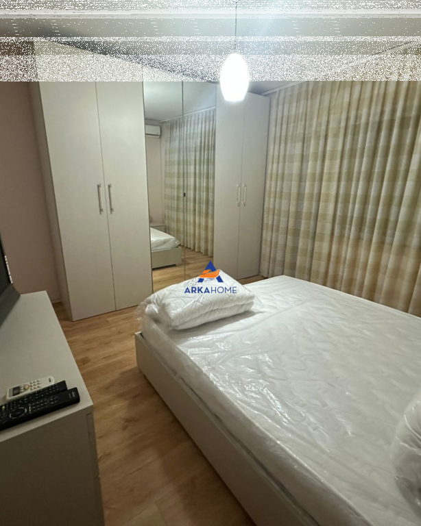 JEPET ME QERA APARTAMENT 2+1 " TEK INXHINIERIA E NDERTIMIT,21 DHJETORI" 650 EURO