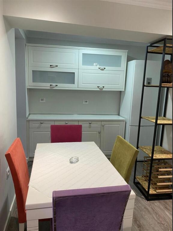 Appartamento 2+1 in affitto in Via Xhanfize Keko, Porcelan vicino a uet  Prezzo: 550 mila lek