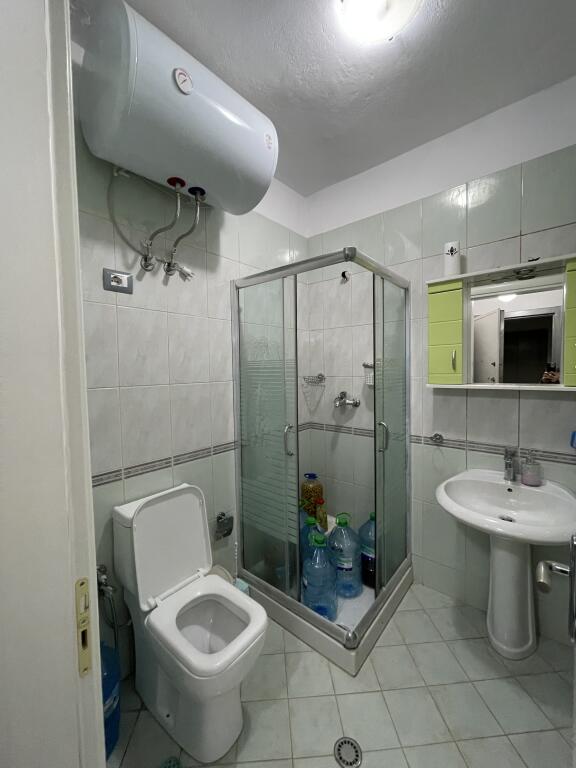 Appartamento 2+1+2 in vendita presso i Palazzi Cabej, Misto Mame