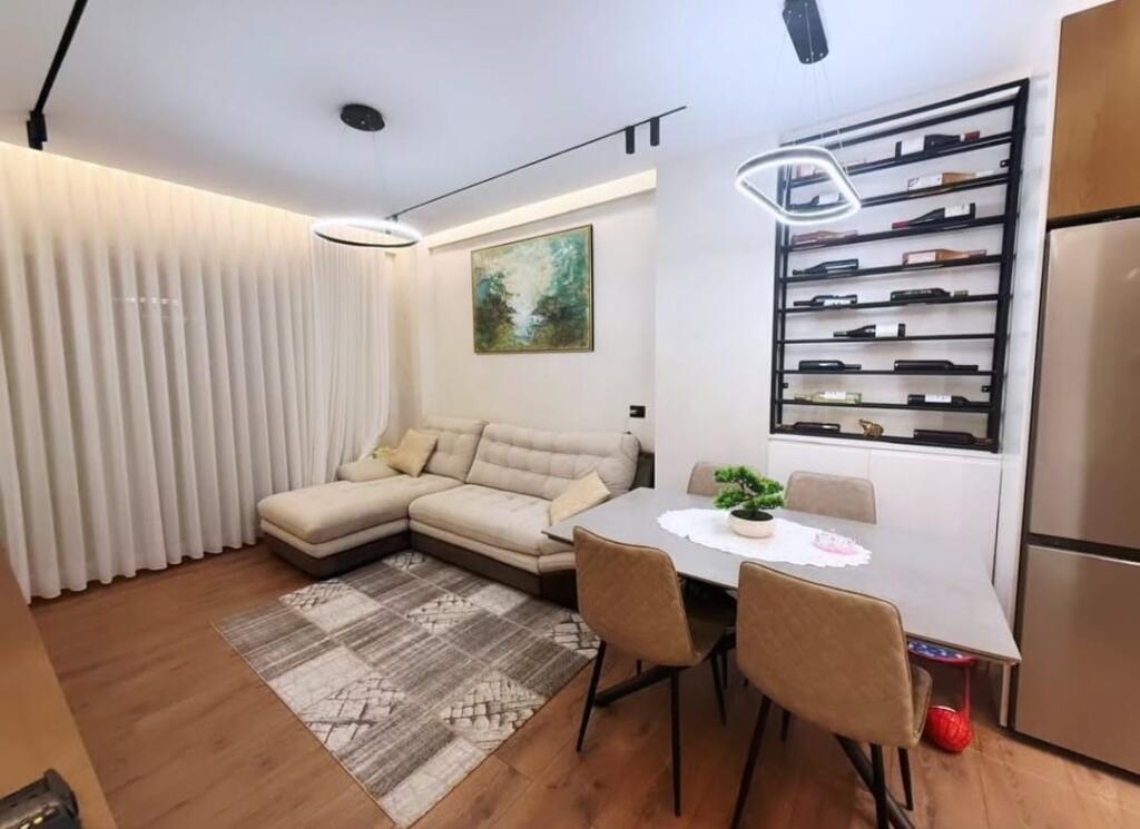 Vicino al Ristorante Muraga a Fresk Vendo super appartamento: 2+1