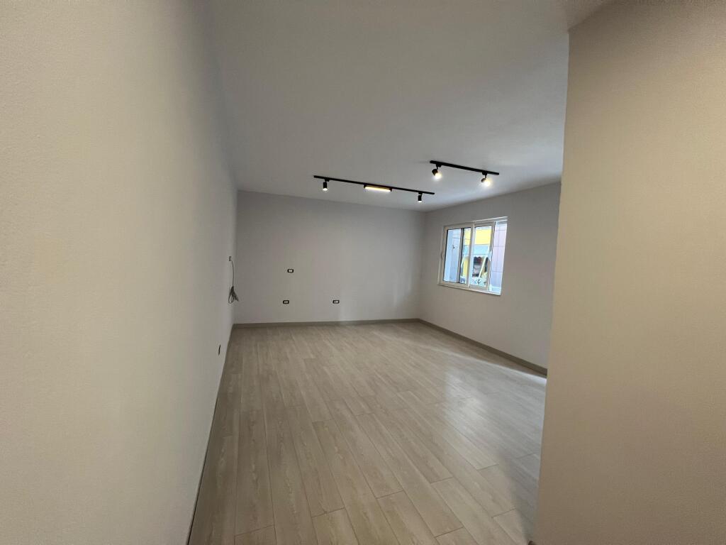 Office 1+1 for Rent near the Pyramid