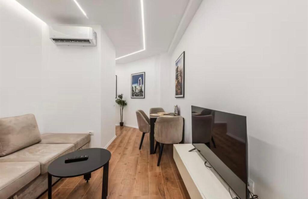 Affittasi appartamento 1+1, Via Myslym shyr, via islam alla Prezzo: 700 euro