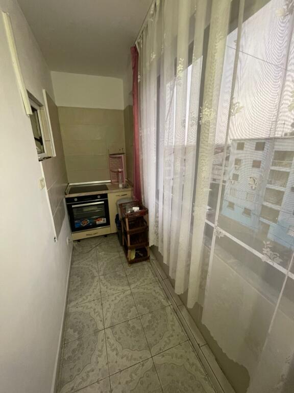 JEPET ME QIRA APARTAMENT 2+1 NE DURRES