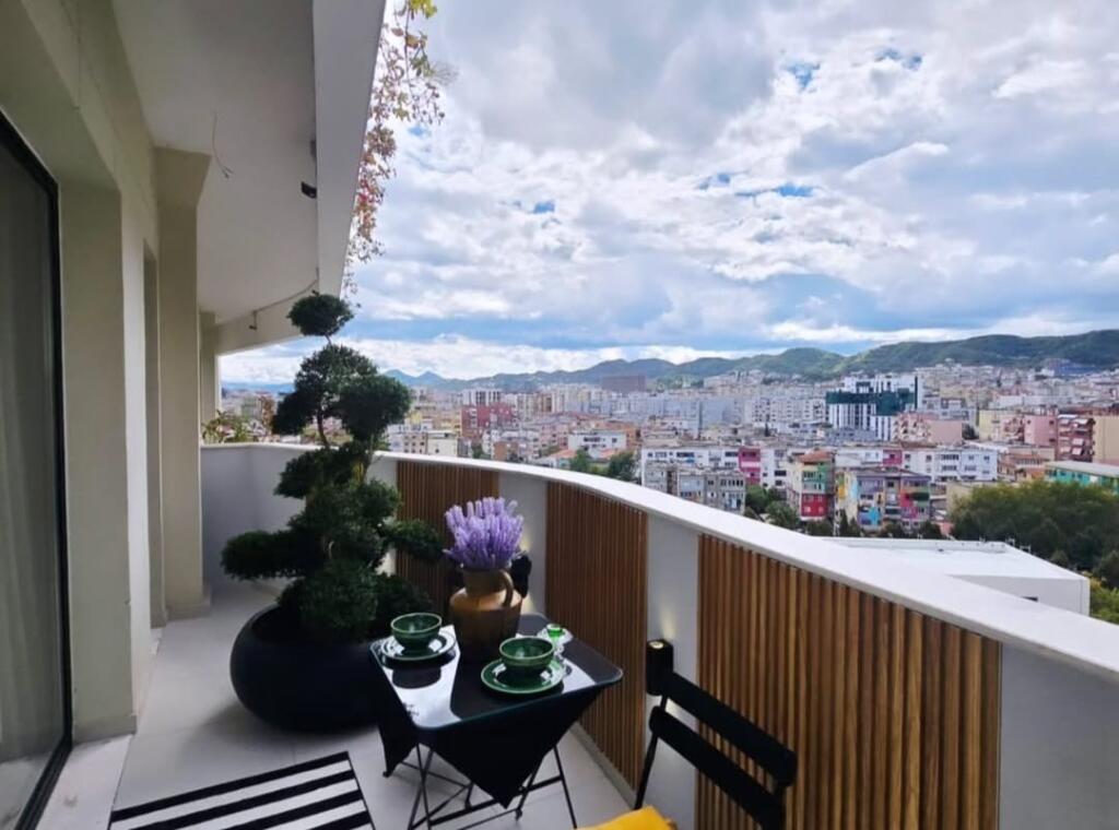 VASIL SHANTO , super location !! In vendita appartamento:  1+1