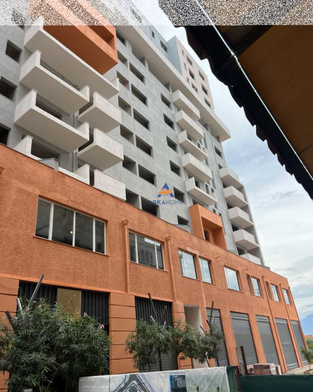 SHITET APARTAMENT 2+1+2 BALLKONE "RRUGA KASTRIOTET,CASA ITALIA" 125000 EURO