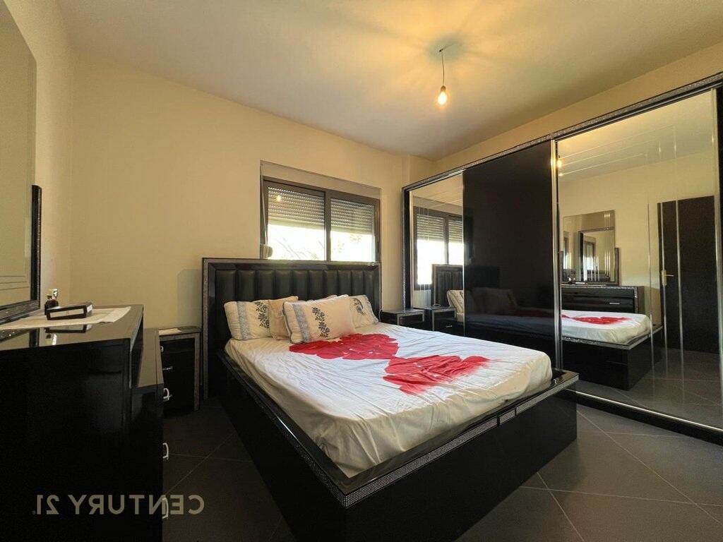 Jepet apartament 2+1 me qira në Fresk Tiranë