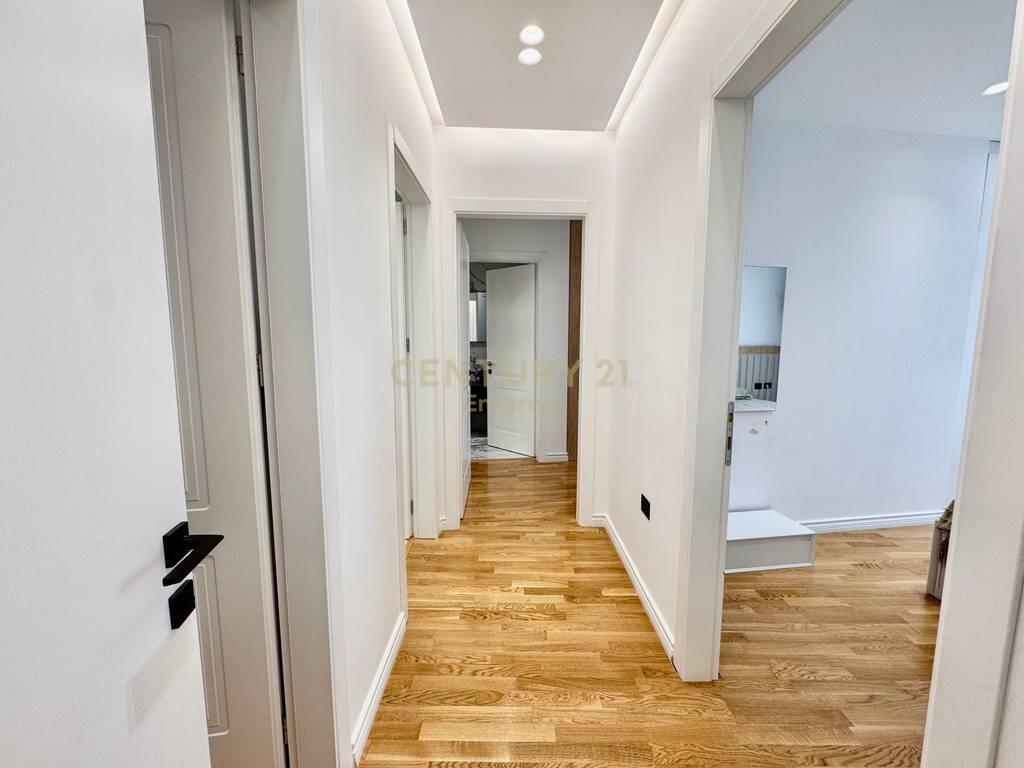 Apartament 2+1+2 + Post Parkimi per shitje ne Lake View Residence