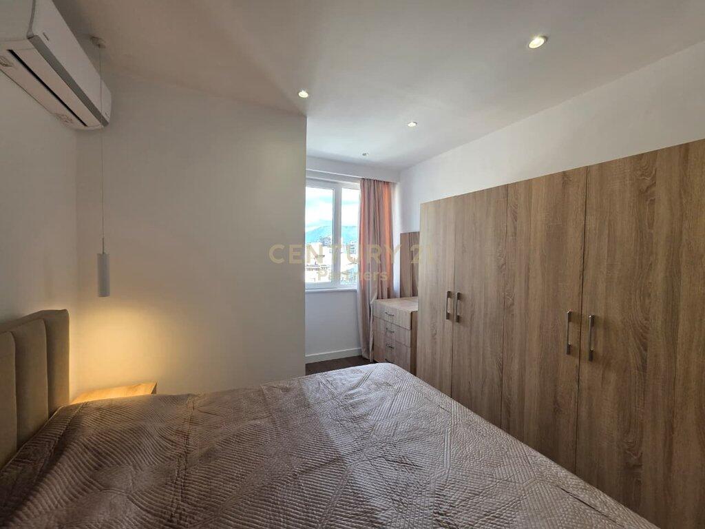 Appartamento 2+1 In Affitto in Via Mine Peza, Tirana - 1000€ | 90 m²