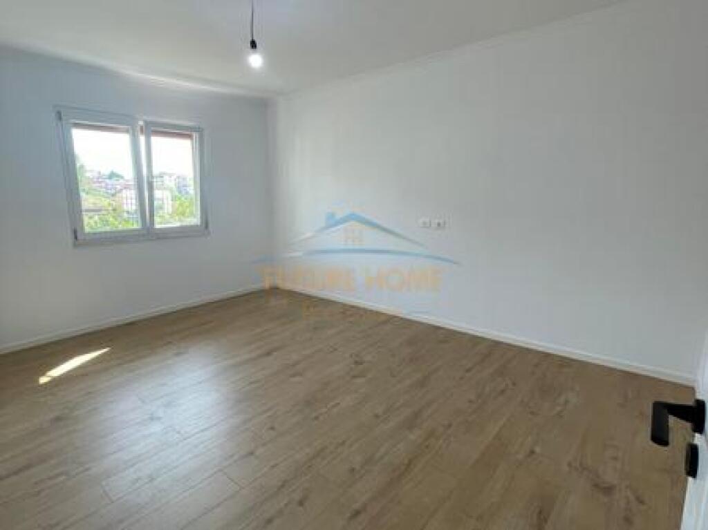 Shitet, Apartament 2+1, Ali Demi, Tirane.