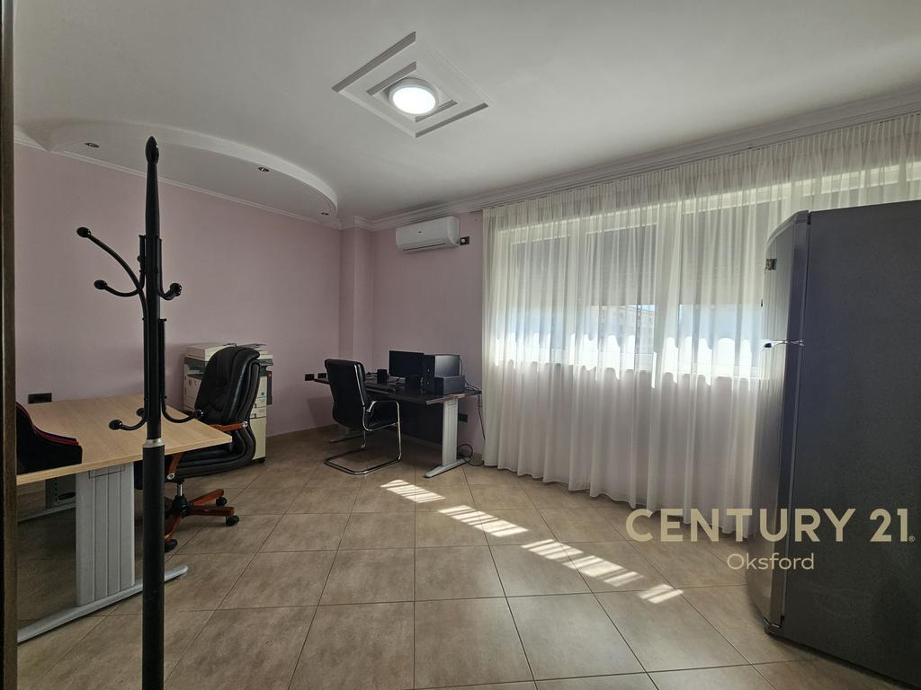 AFFITTASI APPARTAMENTO 3+1+2 A XHAMLLIK! 750 € /Mese