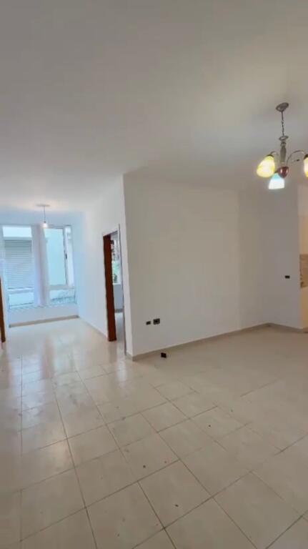 Apartment 3+1 for sale, Near Kodra e Diellit, Super Location