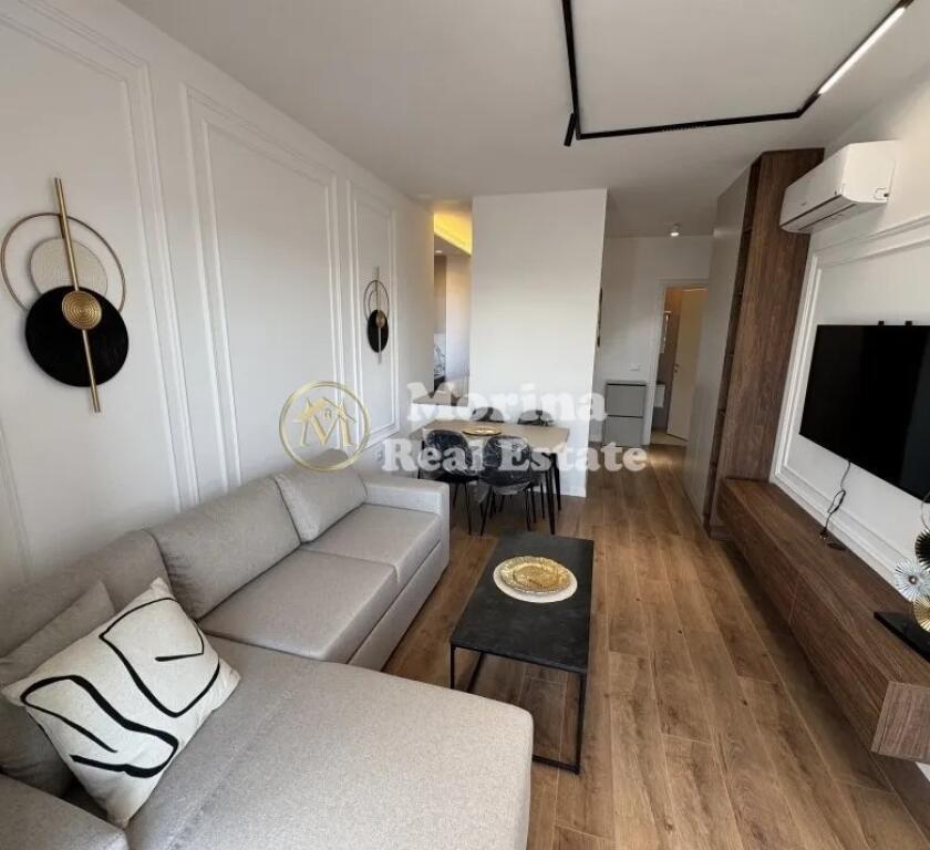 Qera,Apartament 1+1,Komuna e Parisit ,800euro/muaj