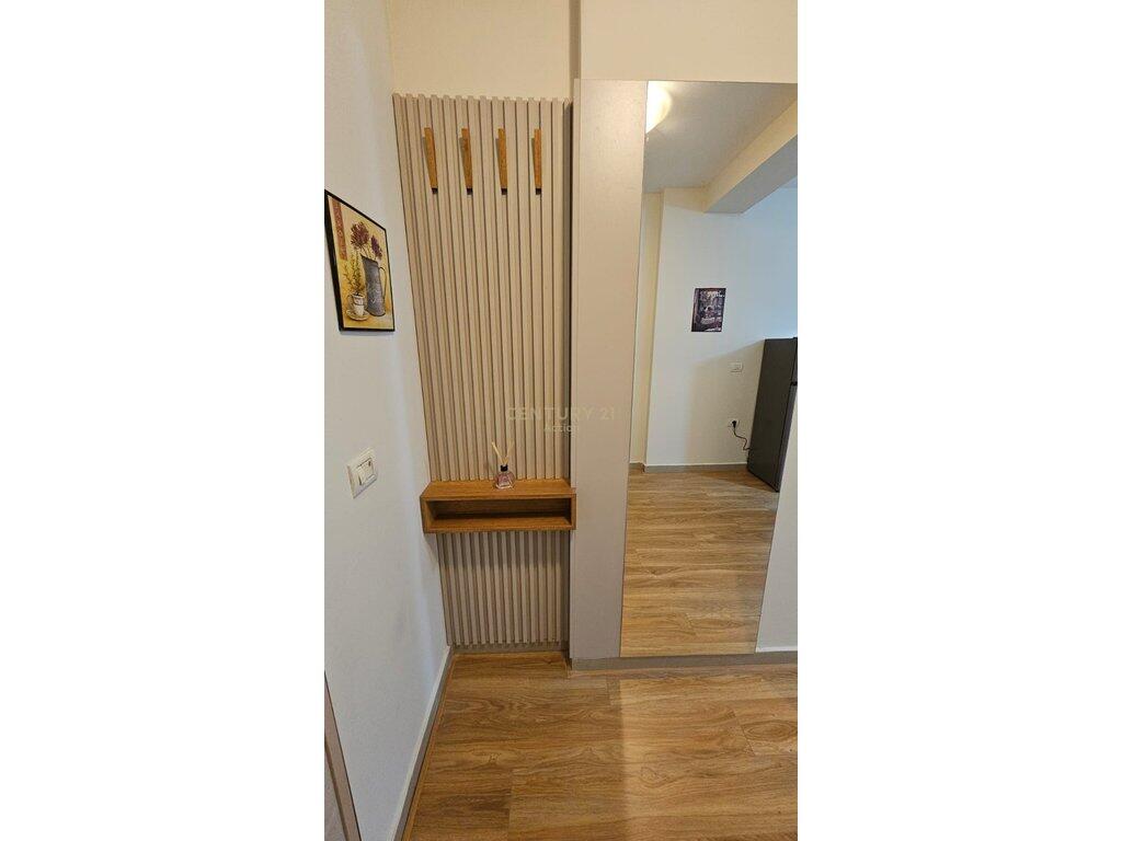 JAPIM ME QIRA APARTAMENT 2+1+2,RRUGA FROSINA PLAKU! 650 € /Muaj