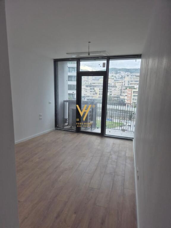 OFFICE 103 M2 FOR RENT AT LAKE VIEW 1,900 EURO