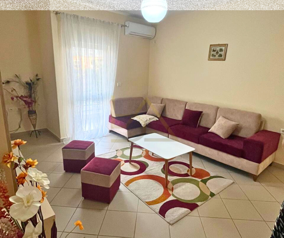 Jepet me Qira – Apartament, Kongresi i Manastirit